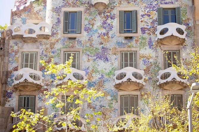 Sagrada Familia and Barcelona Highlights: Private Guided 4-Hour Driving Tour - Dress Code, Timing, and Weather: Small Rules That Matter