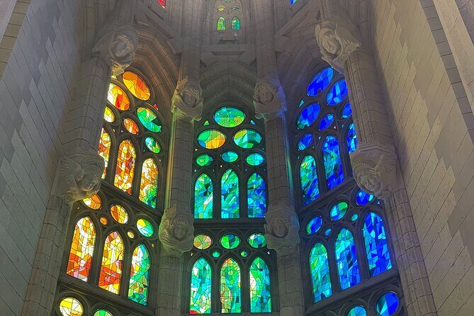 Sagrada Familia and Park Guell Guided Tour with Transport - A 4-Hour Gaudí Run: What You’re Signing Up For