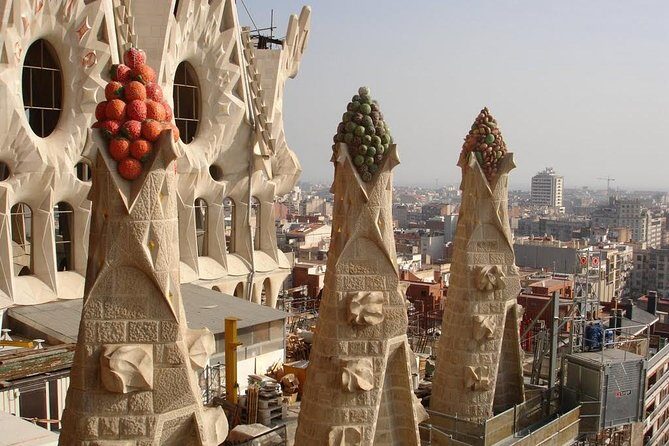 Sagrada Familia Express Private Guided Tour - Skip-the-line plus a real guide: what makes this work