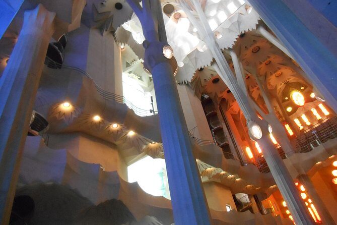 Sagrada Familia Express Private Guided Tour - What to pack and how to dress for a smooth entry