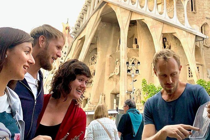 Sagrada Familia Exterior Free Tour: Stories, Secrets & Symbolism - Photos, models, and how to use them without getting “tour brain”