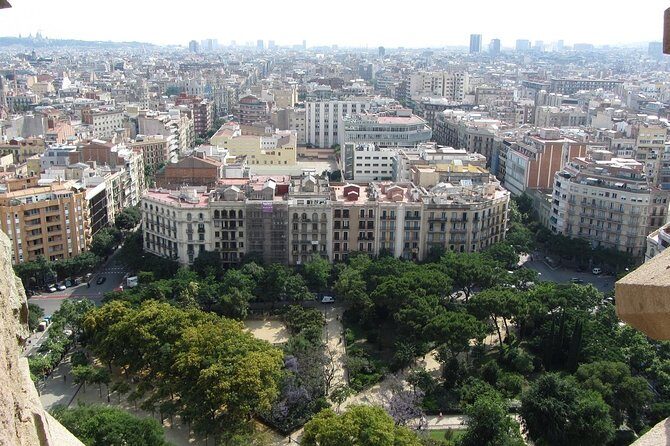 Sagrada Familia Fast Track Guided Tour with Towers Access - Price and Value: Is $86.51 Worth It?