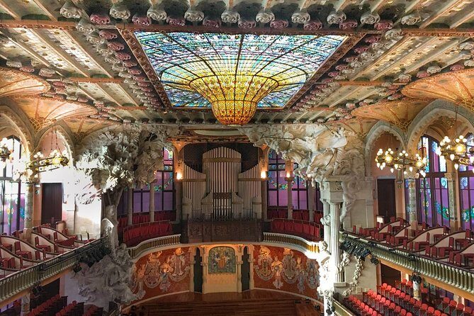 Sagrada Familia & Gaudi Tour Private or Small Group with Tickets - Els 4 Gats and Palau de la Musica: Where modern design meets city life