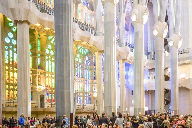 Sagrada Familia guided Tour with a German-Speaking Guide - Staying after the tour to visit the museum