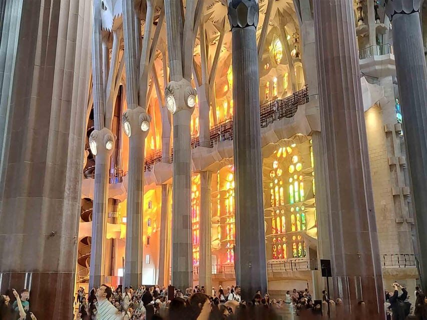 Sagrada Familia Guided Tour with Skip-the-Line Entry Ticket - Schools of the Workers, the Museum Stop, and a Calm Finish