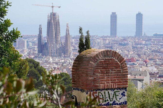 Sagrada Familia & Park Guell Guided Tour with Skip The Line - Park Güell: timed entry, the Monumental area, and city views on foot