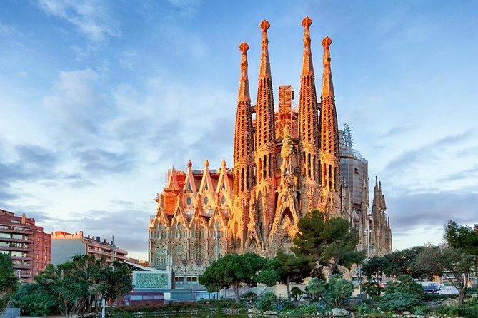 Sagrada Familia Private Guided Tour with Skip the Line Tickets - Quick take: what you’ll notice right away