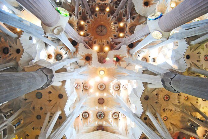 Sagrada Familia Private Guided Tour with Skip the Line Tickets - Outside façades: the “other half” you’ll want to see