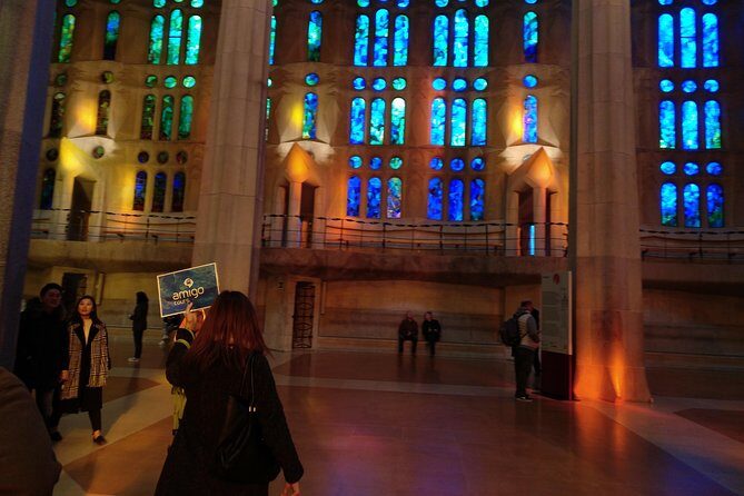 Sagrada Familia Private Tour in Barcelona - Inside the Basilica: Stained Glass Light and Geometric Logic
