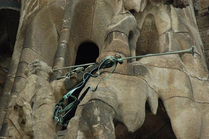 Sagrada Familia Private Tour with Expert Guide - Evening Timing: Why 4 pm Can Be a Smart Move