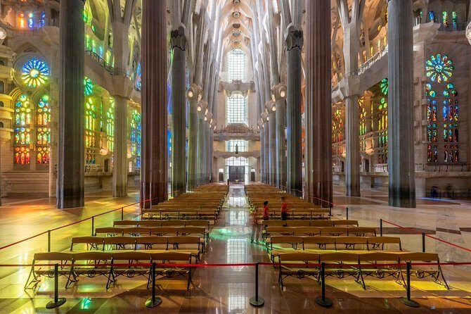 Sagrada Familia Private Tour with Skip-the-Line Ticket - Why skip-the-line matters at Sagrada Familia
