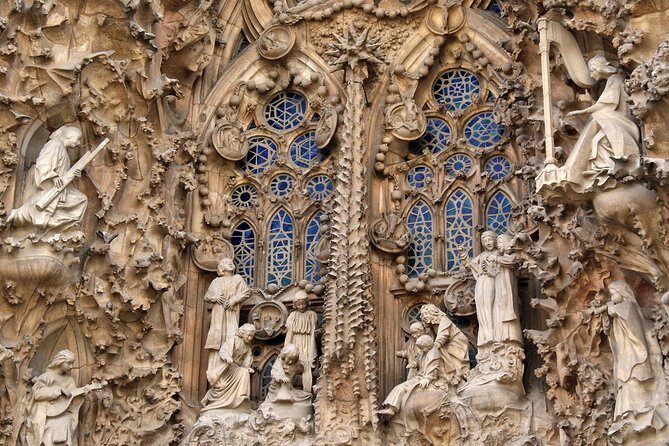 Sagrada Familia Skip-the-Line Private Tour with Guide - Practical tips that make your visit smoother