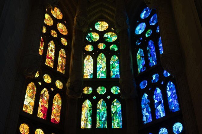 Sagrada Familia Skip the Line Tour Optional Small Group - The School Stop: A Less-Expected Part of the Visit