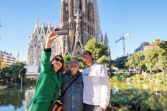 Sagrada Familia Small Group Guided Tour with Skip the Line Ticket - The Basilica walkthrough: what you’ll actually see inside