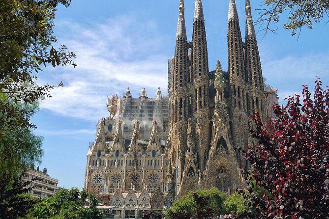 Sagrada Familia Small Group Tour with Skip the Line Ticket - Skip-the-line at Sagrada Familia: what you’re really paying for