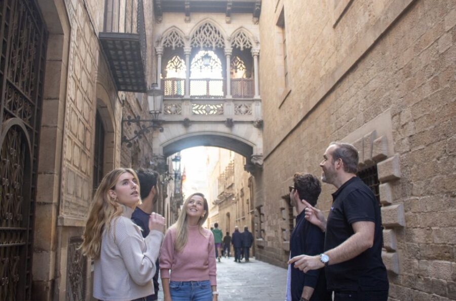 Sagrada Familia with Official Guide & Fast-Track Entry - Inside the Basillica: Columns, Light, and the Feeling of Gaudí’s Design Logic