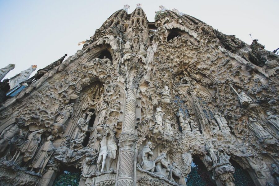 Sailing Experience, Sagrada Familia & Park Guell - Gaudí + Sea Views: How This 6-Hour Plan Works