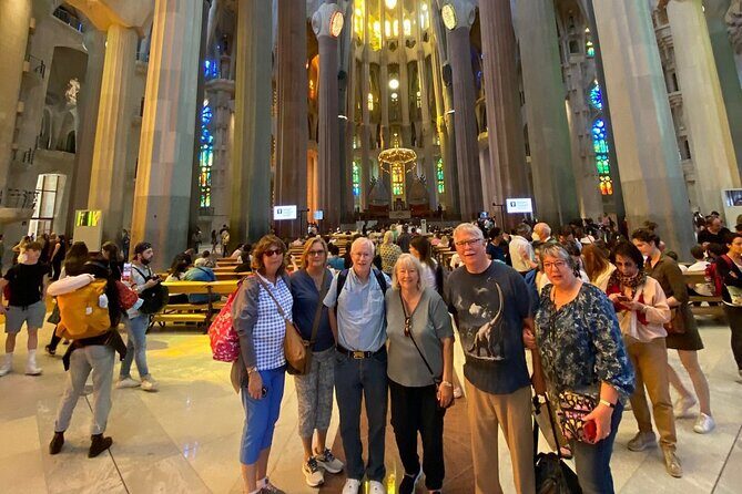 Semi-Private Barcelona Tour Gothic, Sagrada Familia & Park Guell - Getting your bearings fast: start in Plaça de Catalunya and the Barri Gòtic